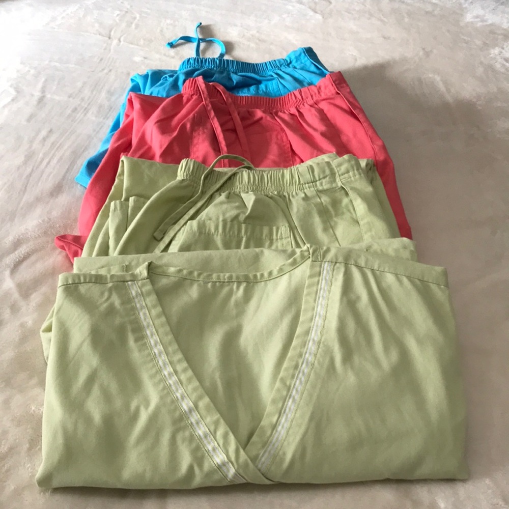 SB Scrubs Bundle (3pants 1Top)